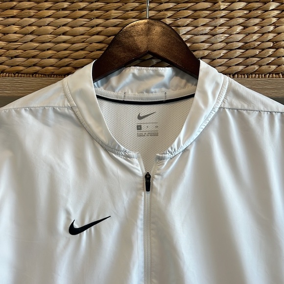Nike 1/4" Zip White Pullover Woven Performance Top Jacket, S - Picture 2 of 5